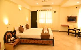 Om Shiv Hotel